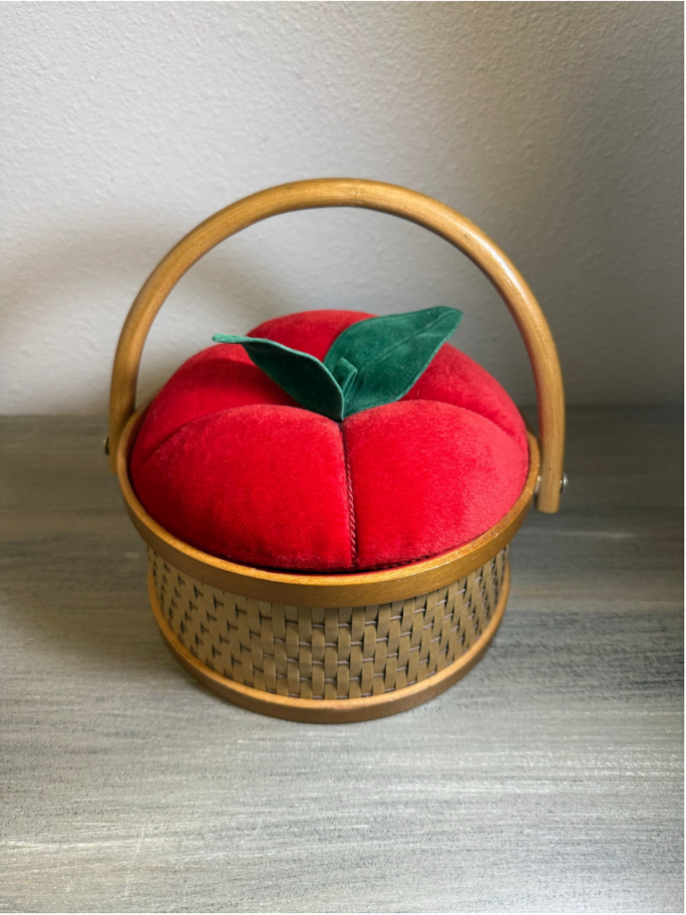 Vintage Dritz Apple Sewing Basket Red Velvet Pincushion Lid Wicker Storage Mint